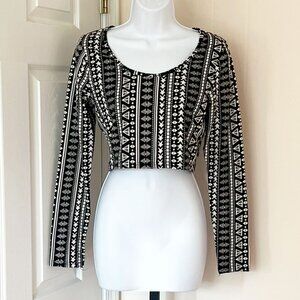 H&M Fashionable Geometric Pattern Aztec Print Crop Top Long Sleeve Stretch Sz S